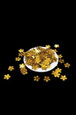 2 Cm Gold Papatya Desen Ortadan Delikli Pul Payet 25 Gr (Tülbent, Oya, Havlu Malzemesi)