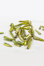 6x30 mm Tek Delikli Deve Dişi Modeli Yeşil Doğal Taş Boncuk (20 Gram Yaklaşık 15 Adet)