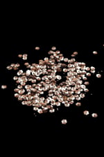 8 mm Çukur Papatya Desen Light Gold Pul Payet 30 Gr (Tülbent, Oya, Havlu Malzemesi)