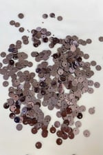 Antra Kahve 6 mm Yandan Delikli Pul Payet 25 Gr (Tülbent, Oya, Havlu Malzemesi)
