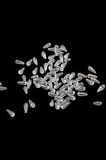 Damla Akrilik Boncuk Şeffaf 7x18 mm İçten Delikli Boncuk (25 gr 45 Adet)