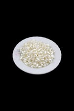 Damla İnci 6x10 mm Açık Krem Beyaz Tonları Boncuk (20 Gr Ortalama 125 Adet)