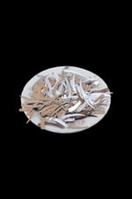 Gümüş Renk Yaprak Kesim 5x30 mm Pul Payet 30 Gr (Tülbent, Oya, Havlu Malzemesi)