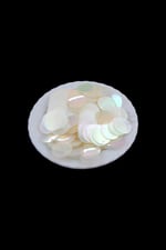 Janjan 20 mm Yandan Delikli Plastik Pul Payet 30 Gr (Tülbent, Oya, Havlu Malzemesi)