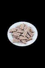 Krem Renkli Kahverengi Çizgili Bitki Motifli Üçgen 27x12 mm Boncuk Aksesuar Takı Malzemesi (5 Adet)