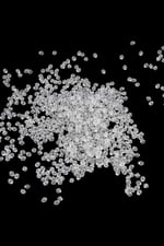 Şeffaf Rengi 4 mm Pramit Akrilik Boncuk Aksesuar Takı Malzemesi (25 Gr)