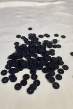 Simli Siyah 8 mm Ortadan Delikli Pul Payet 25 Gr (Tülbent, Oya, Havlu Malzemesi)