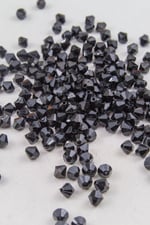 Siyah 8 mm Piramit Akrilik Boncuk Aksesuar (25 Gram)