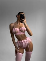 3D Çiçek Aplikeli & Tül Fırfırlı Balenli Jartiyerli Fantezi Takım - Pembe