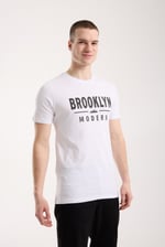 Erkek Rahat Kesim Yazı Detaylı T-Shirt - Beyaz