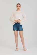 Feminen Ajurlu Dokulu Beyaz Crop Bluz | Standart Beden - Beyaz