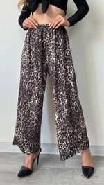 Leopar Desenli Bol Paça Pantolon – Rahat Kesim, Akışkan Duruş - Leopar