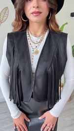 Püskül Detaylı Modern Yelek – Güçlü ve Özgür Stil-Siyah - Siyah