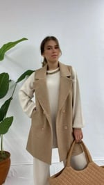 Zarif Camel Bej Kruvaze Yelek – Soft Tonlarda Premium Stil - Camel