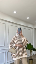 Bej - Oversize Çizgili Sweatshirt