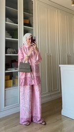Desenli Saten Takım Pembe
