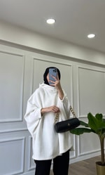 Ekru Yarasa Kollu Sweatshirt