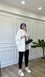 Ekru Yarasa Kollu Sweatshirt