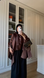 Fularlı Saten Bluz Acı Kahve
