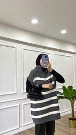 Gri Çizgili Süveter