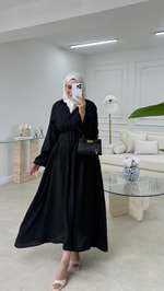 Kalın Tokalı Tensel Elbise Siyah