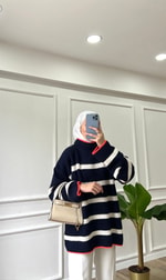 Kenarları Şeritli Çizgili Lacivert Kazak - 