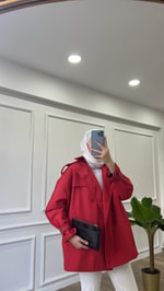 Kırmızı Trenç