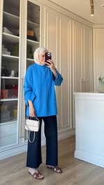 Kolları Yırtmaçlı Sweatshirt Mavi