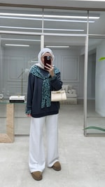 Leopar Fularlı Sweatshirt Gri