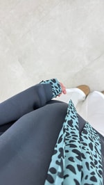 Leopar Fularlı Sweatshirt Gri