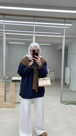 Leopar Fularlı Sweatshirt Lacivert
