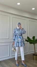 Mavi - Saten Desenli Kemerli Tunik 
