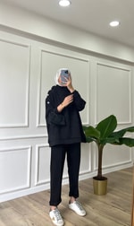 Omuz Detaylı Takım - Siyah