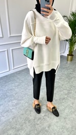 Parmak Geçirmeli Sweatshirt Beyaz