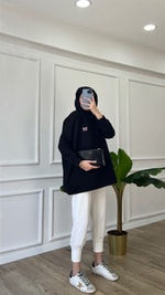 Siyah İki İplik Emojili Sweatshirt