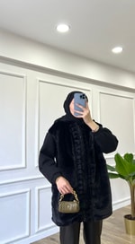 Siyah Kürklü Hırka
