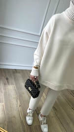 Taş Fitilli Boğazlı Sweatshirt 