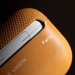 Apple AirPods Pro 2 Kılıf Qi M-Safe Şarj Özellikli Native Union RE Classic Serisi Suni Deri Kapak