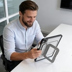 Apple iPad Pro 11 2022 M2 Mutural AlloyKick Serisi Kalem Bölmeli Alüminyum Standlı Tablet Kılıfı