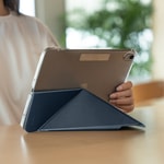 Apple iPad Pro 11 2025 M5 Raptic Clear Folio Airbagli Şeffaf Kapaklı Katlanabilir Standlı Kılıf