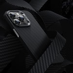 Apple iPhone 15 Kılıf M-safe Özellikli Karbon Fiber Benks Essential ArmorAir 600D Kevlar Kapak