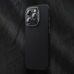 Apple iPhone 15 Pro Max Kılıf Karbon Fiber M-safe Şarj Özellikli Benks Hybrid ArmorPro 600D Kevlar Kapak