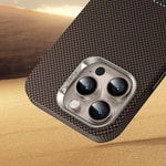 Apple iPhone 16 Pro Max Kılıf M-safe Şarj Özellikli Karbon Fiber Tasarımlı Benks Prestige ArmorPro Kevlar Kapak