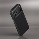 Apple iPhone 17 Pro Max Kılıf Karbon Fiber M-safe Şarj Özellikli Benks Hybrid ArmorPro 600D Kevlar Kapak