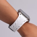 Apple Watch 7 45mm KRD-127 Metal Tokalı Silikon Kordon