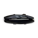 Guess Orjinal Lisanslı Naylon Kumaş Metal Üçgen Logolu Omuz Askılı 15-16 inç Laptop Çantası
