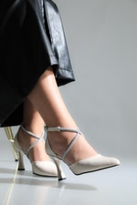 7 Cm Kadeh Ökçeli Çapraz Taş Bantlı Stiletto Ten Kadın Ayakkabı CM130-7 Kadın Yüksek Topuklu Carla Bella My Bella CM130-7 23Y