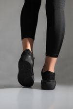 Hafif Kalın Tabanlı Rahat Günlük Casual Yürüyüş Siyah Süet Kadın Spor Ayakkabı HELEN Kadın Sneaker Beınsteps Beinsteps Ş-20 Helen 22K
