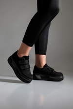 Hafif Kalın Tabanlı Rahat Günlük Casual Yürüyüş Siyah Süet Kadın Spor Ayakkabı HELEN Kadın Sneaker Beınsteps Beinsteps Ş-20 Helen 22K