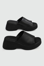 Kalın Taban Lastikli Siyah Kadın Terlik LZZ-412 Kadın Günlük Terlik LİZZETTİ My Bella LZZ-412 Kadın 24Y